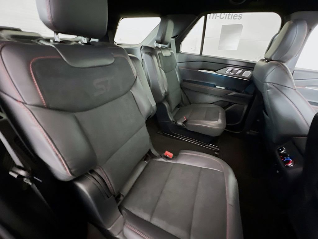 New 2026 Ford Explorer ST w/ Sun And Sound Package image 18