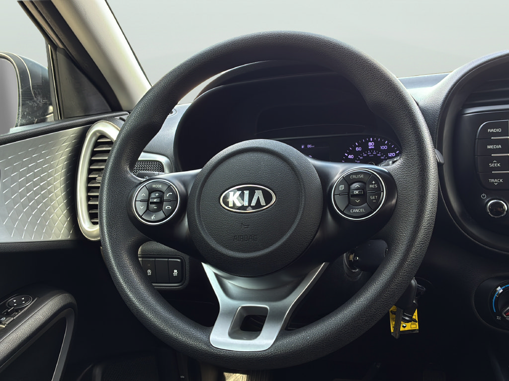 Used 2020 Kia Soul LX FWD image 18