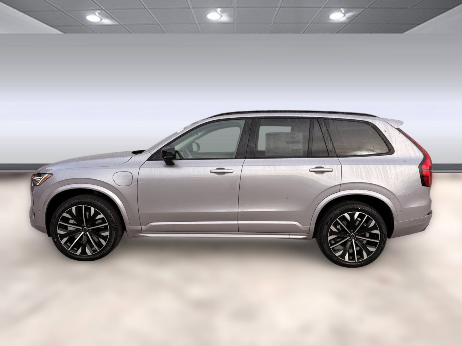 New 2026 Volvo XC90 T8 Ultra w/ Protection Package image 2
