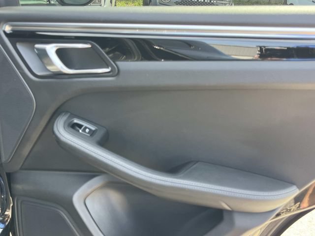 Used 2016 Porsche Macan S AWD/4WD image 21