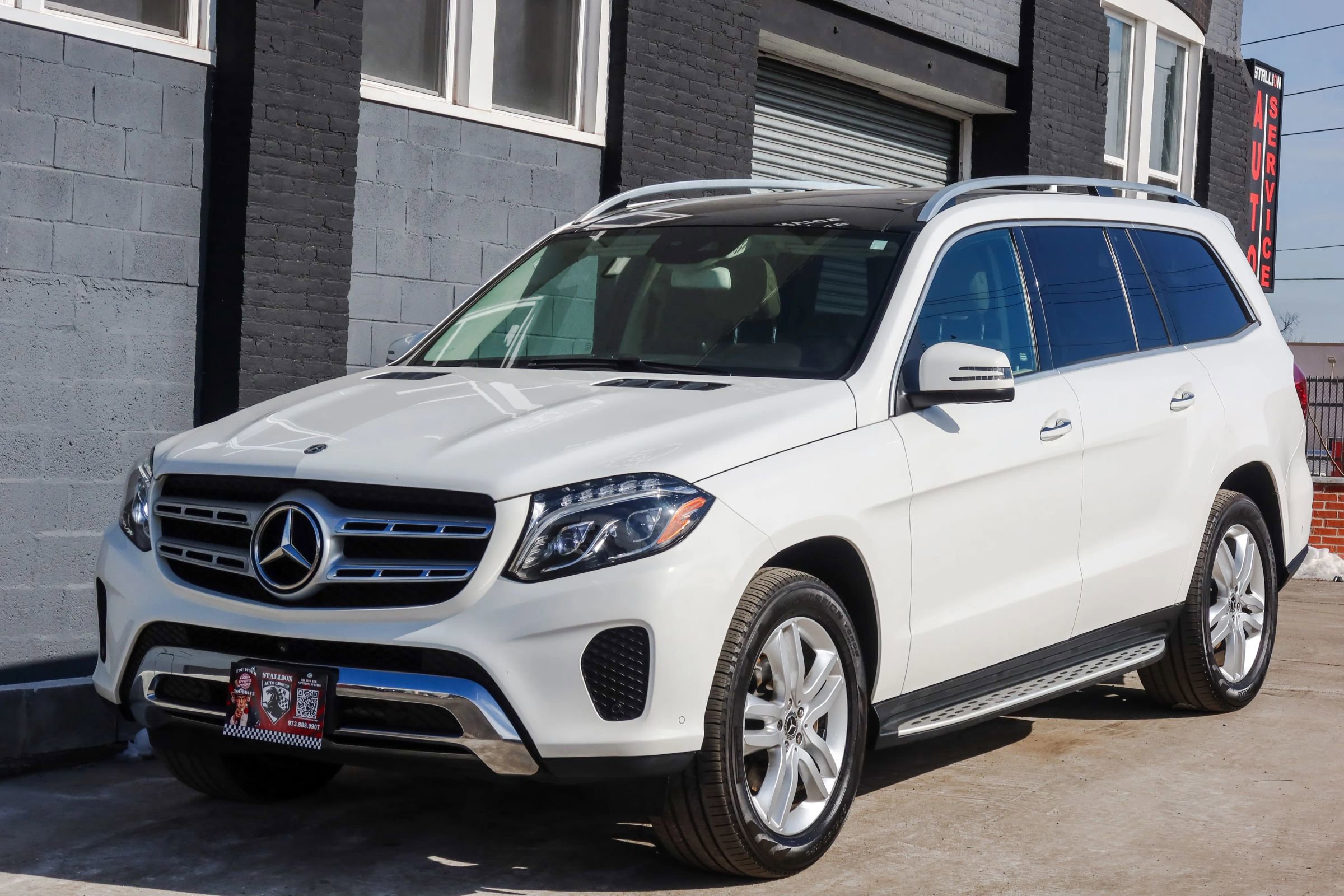 Used 2018 Mercedes-Benz GLS 450 4MATIC w/ Premium Package image 3