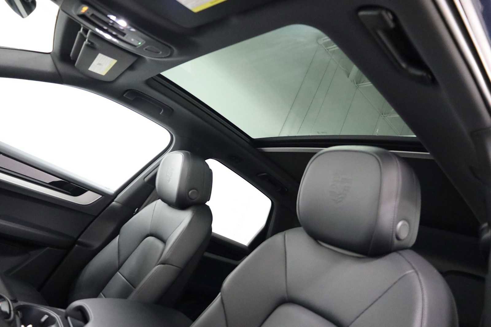 Certified 2025 Porsche Cayenne image 19