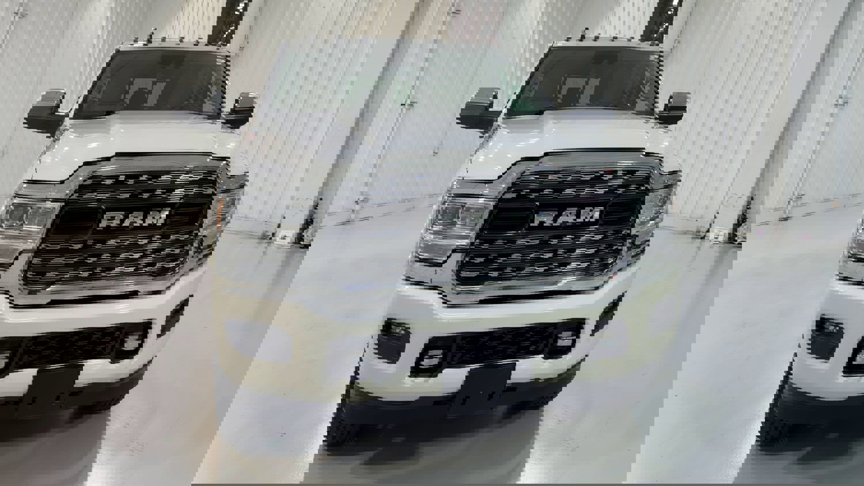 Used 2022 RAM 3500 Limited image 4