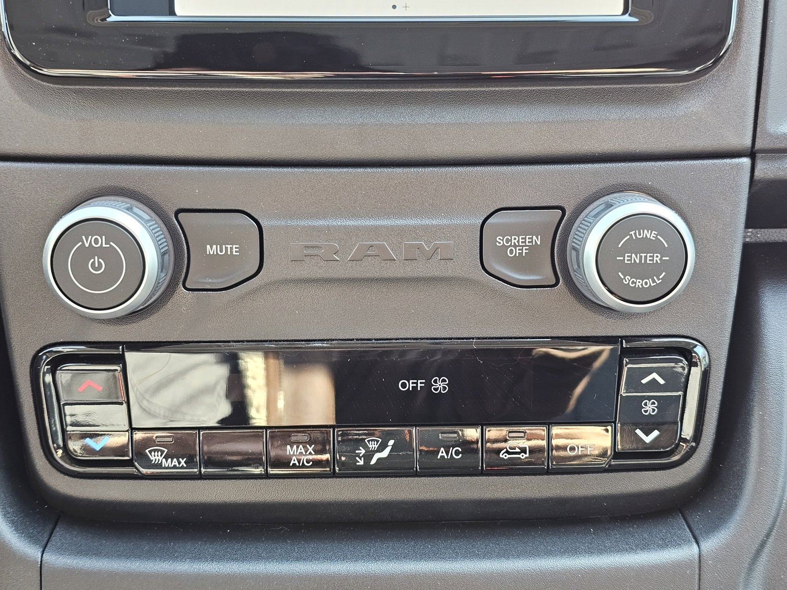 New 2026 RAM ProMaster 2500 image 19