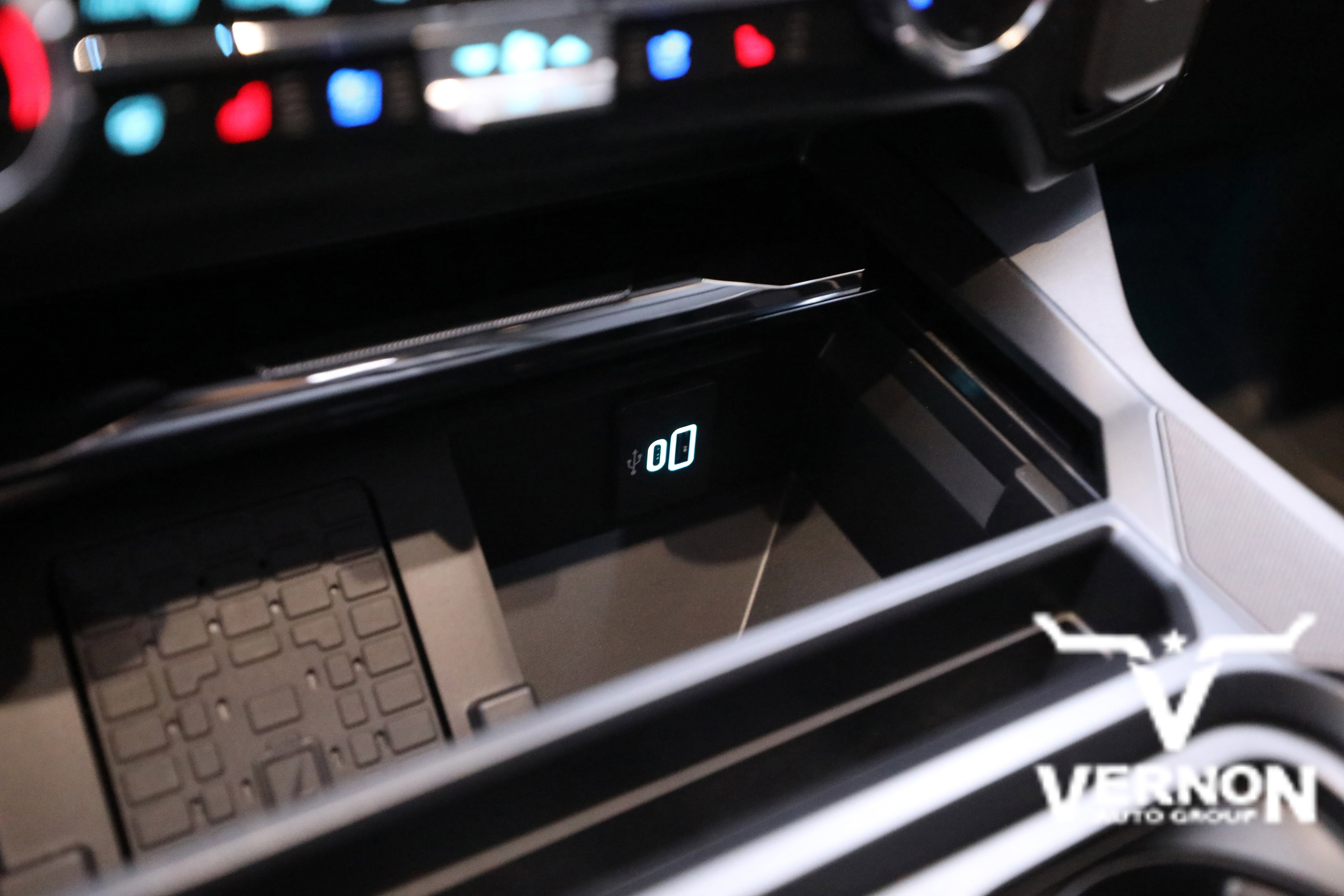 New 2026 Ford F350 Lariat w/ Chrome Package image 26