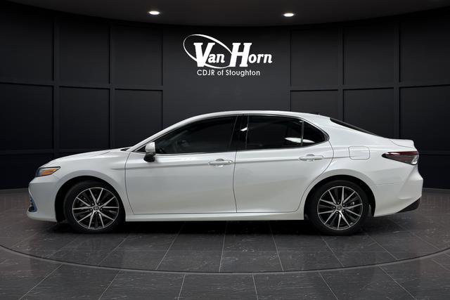 Used 2023 Toyota Camry XLE w/ Navigation Package image 13