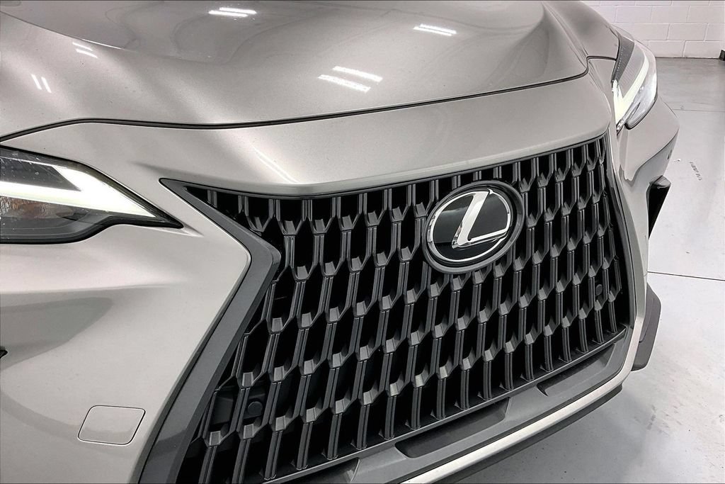 Used 2024 Lexus NX 250 FWD w/ Cold Area Package image 35