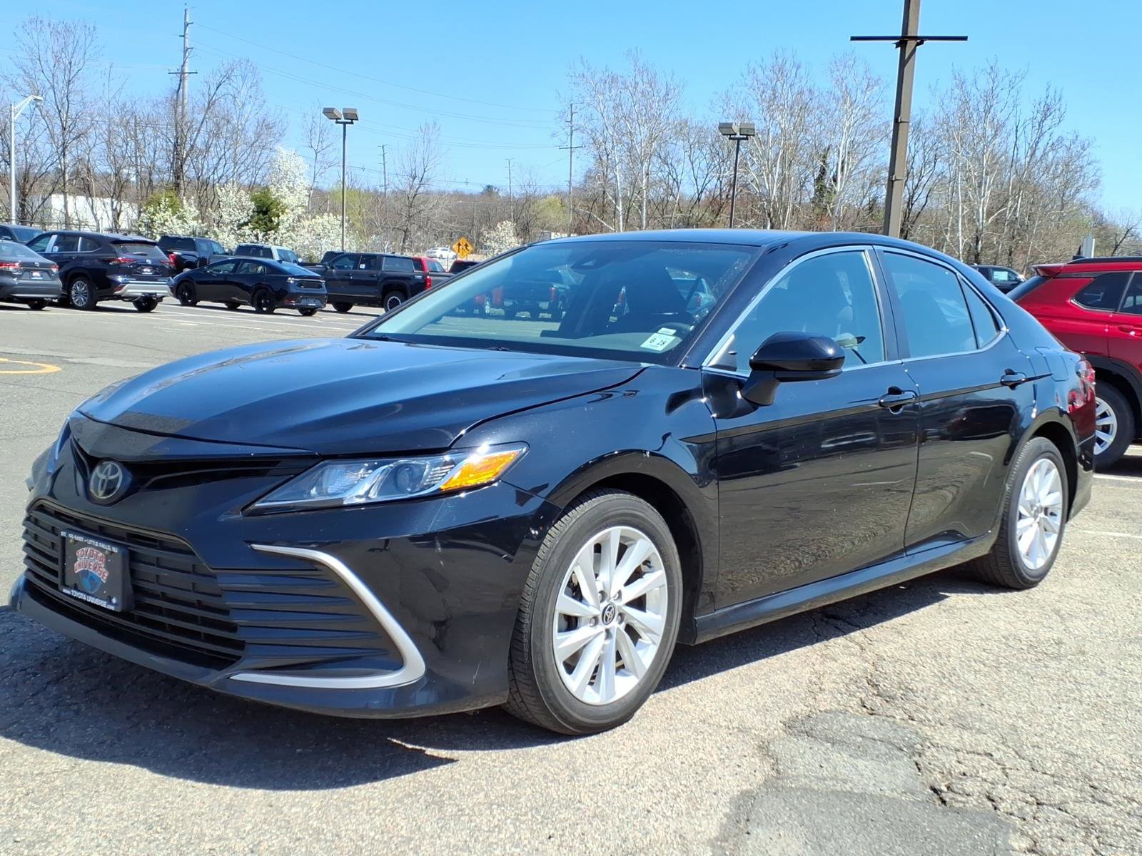 Certified 2023 Toyota Camry LE image 3