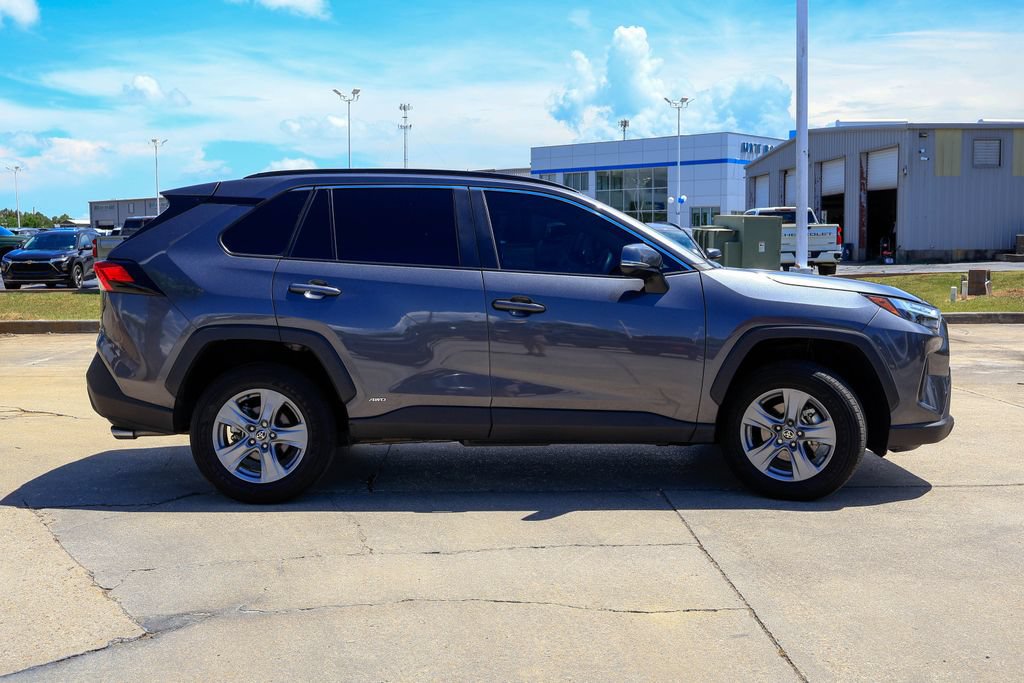 Used 2025 Toyota RAV4 XLE AWD/4WD image 23