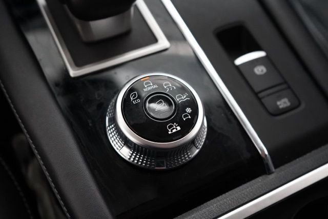 Used 2024 Mitsubishi Outlander SE image 28