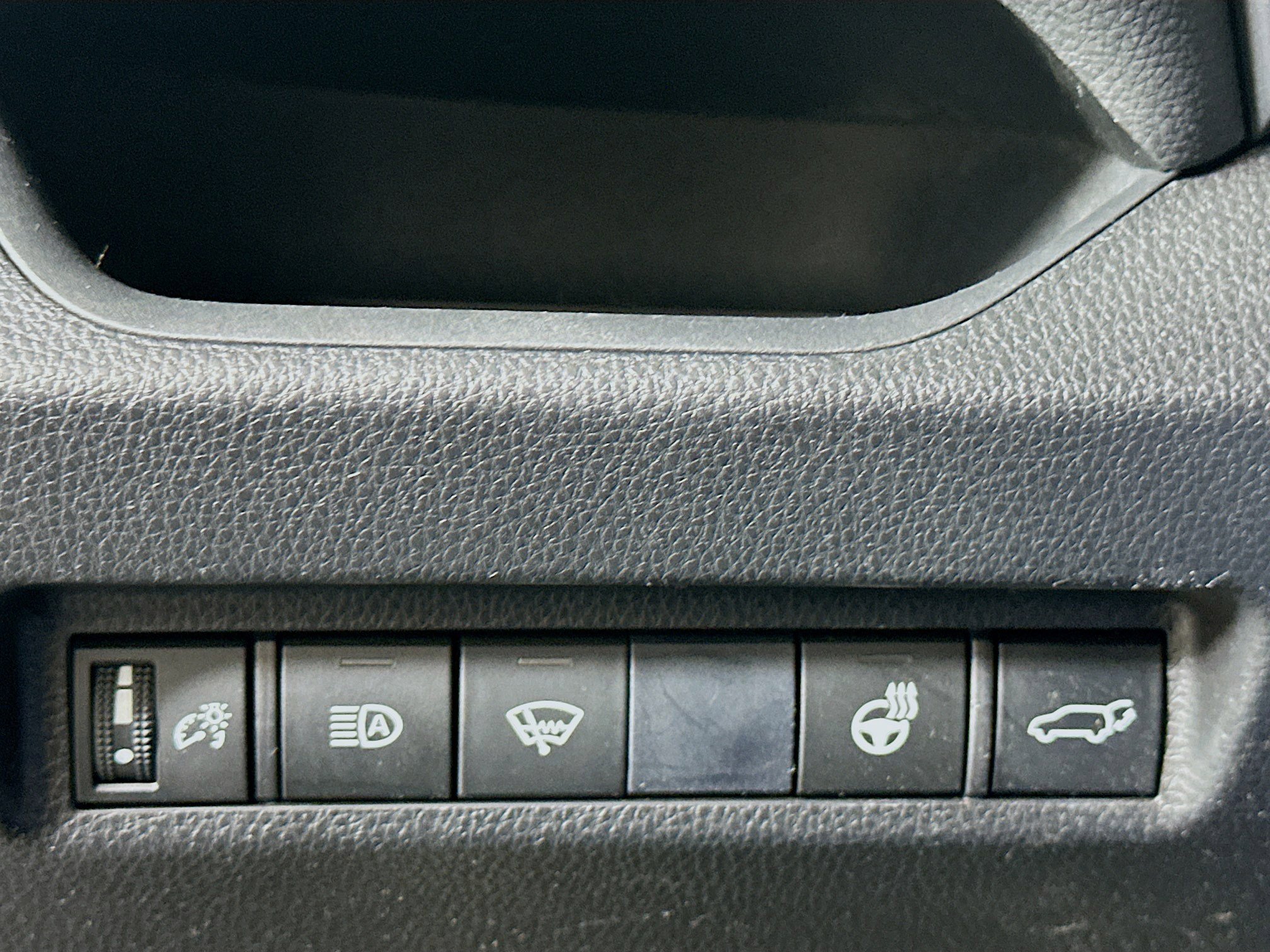 Used 2019 Toyota RAV4 XLE Premium w/ Cold Weather Package image 17