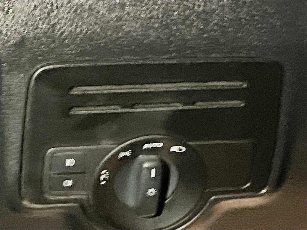 Used 2023 Mercedes-Benz Metris image 10