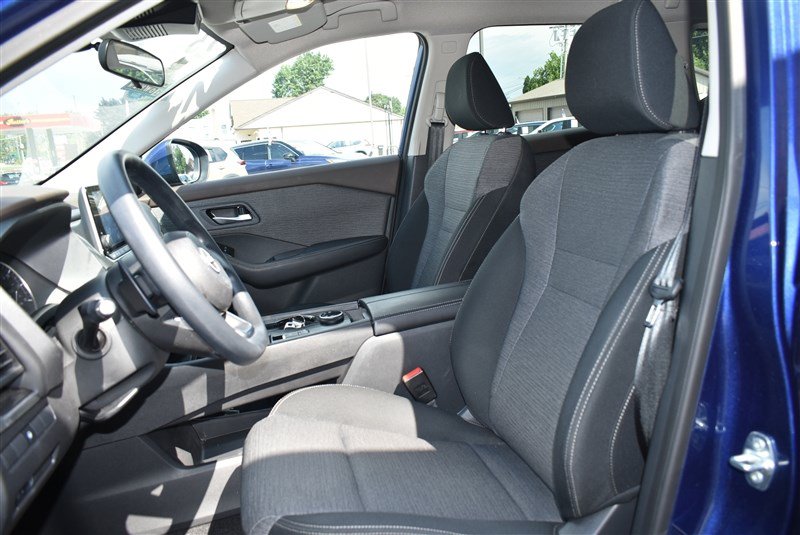 Used 2023 Nissan Rogue SV AWD/4WD image 11