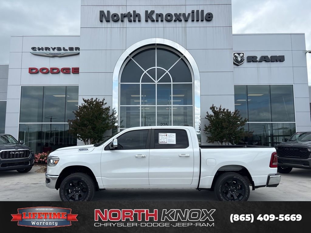 Used 2024 RAM 1500 Laramie AWD/4WD image 2
