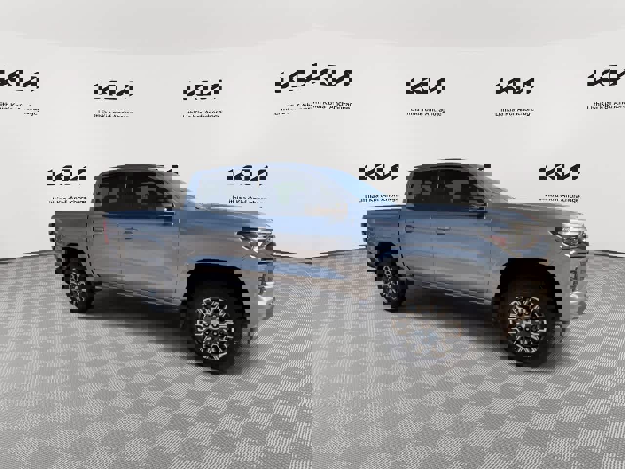 Used 2024 Chevrolet Colorado Z71 w/ Z71 Convenience Package 2 image 2