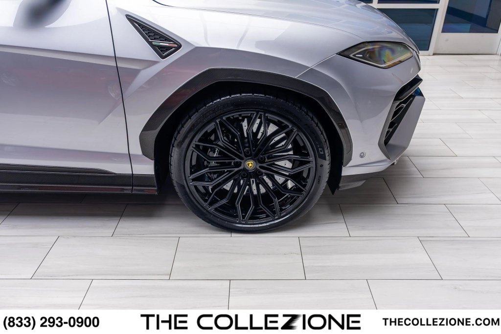 Used 2026 Lamborghini Urus SE AWD/4WD image 44