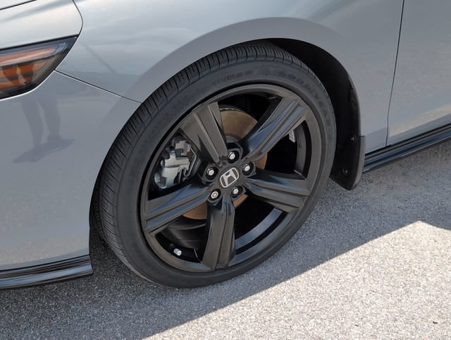 Used 2024 Honda Accord Sport image 11