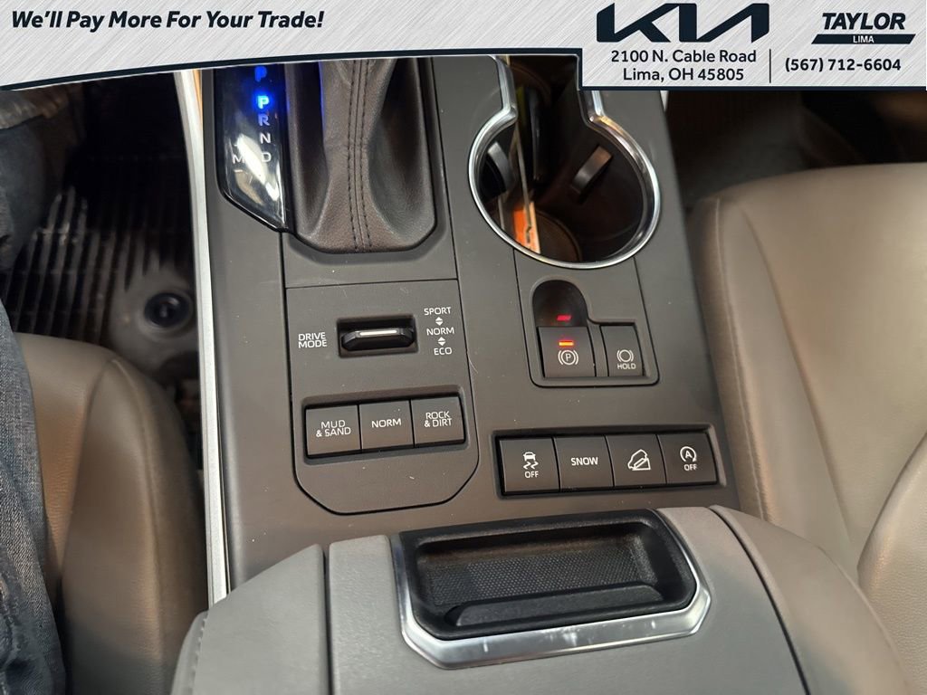 Used 2022 Toyota Highlander XLE image 18