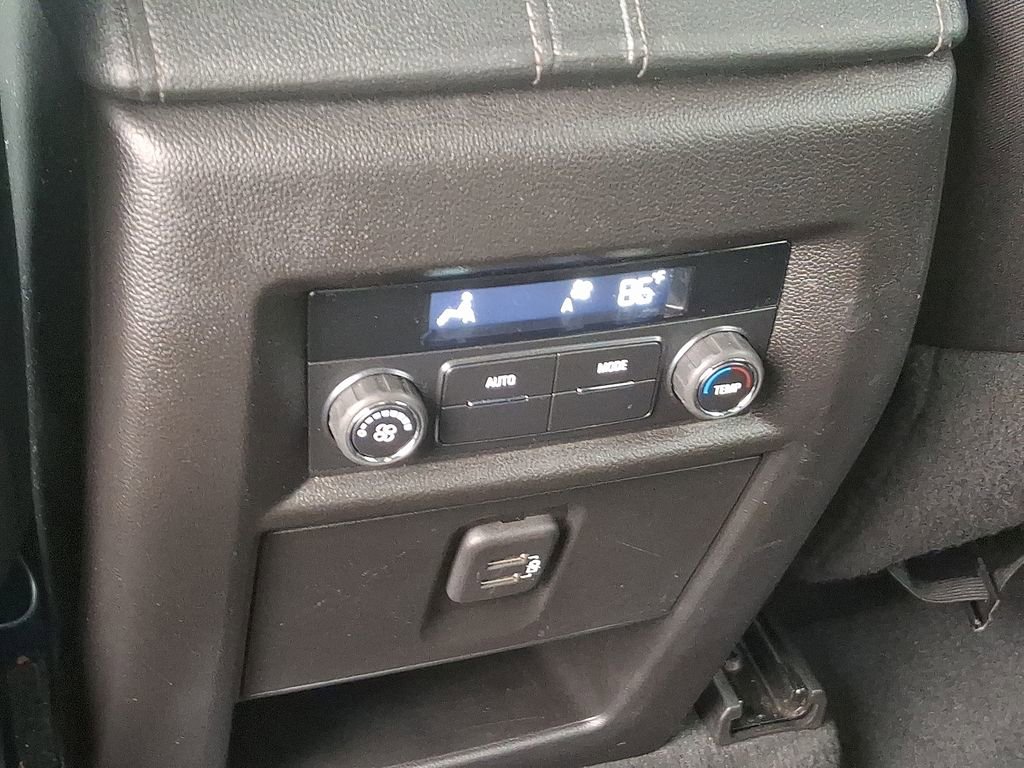 Certified 2023 Chevrolet Traverse LT image 12