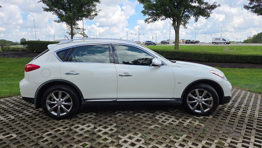 Used 2017 INFINITI QX50 AWD w/ Premium Package image 5
