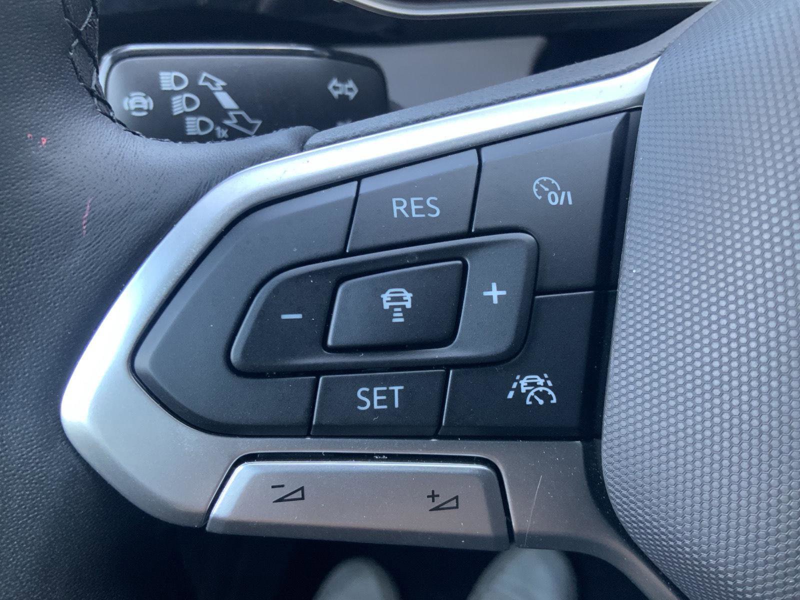 Used 2025 Volkswagen Jetta Sport image 17