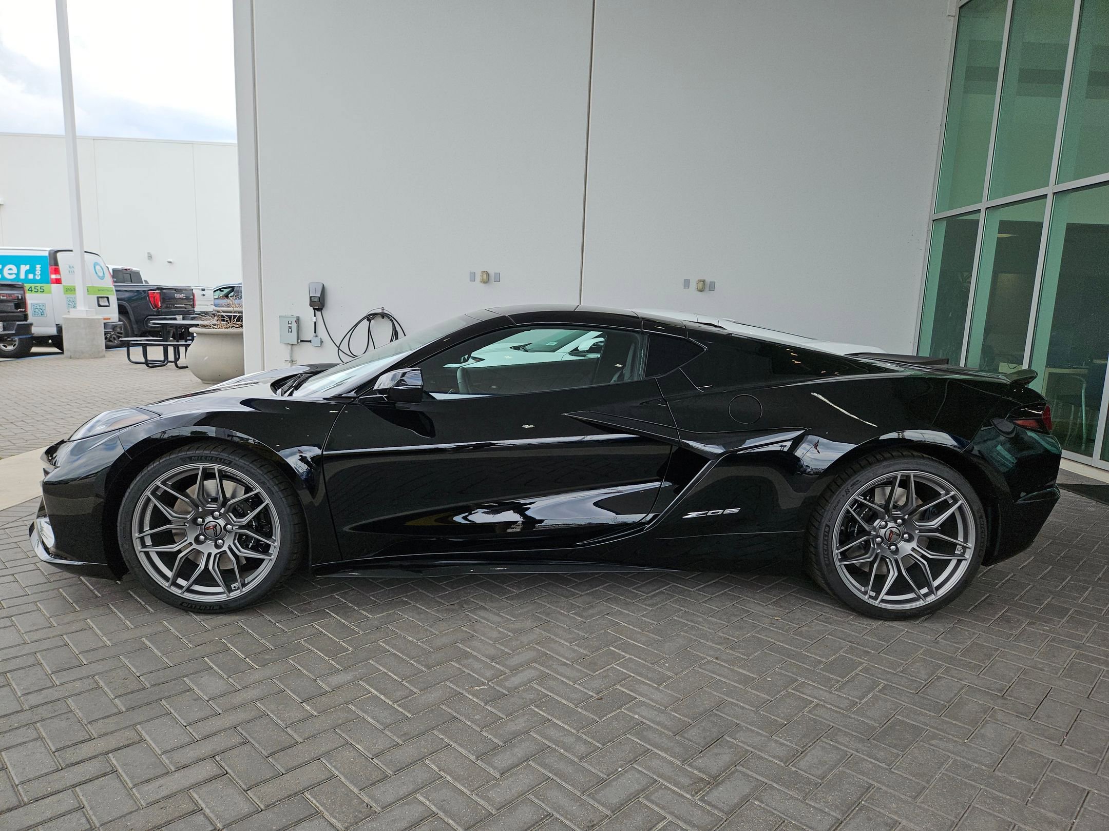 New 2026 Chevrolet Corvette Z06 w/ Chrome Exterior Badge Package RWD image 6