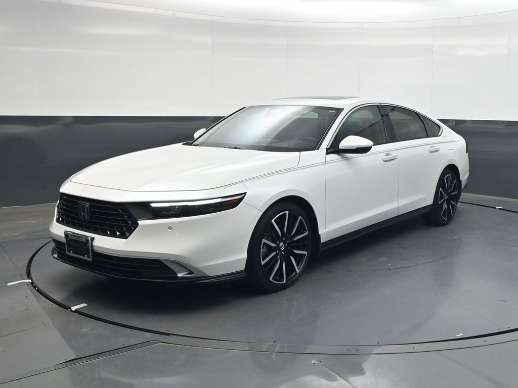 Used 2024 Honda Accord Touring image 8
