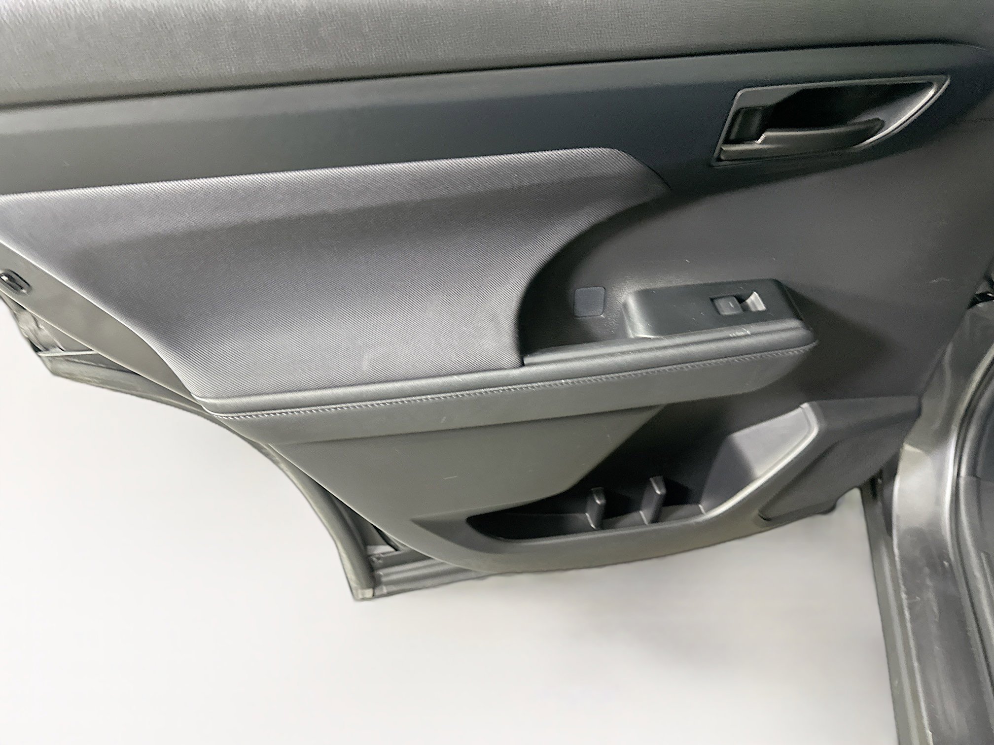 Used 2023 Toyota Highlander LE image 25