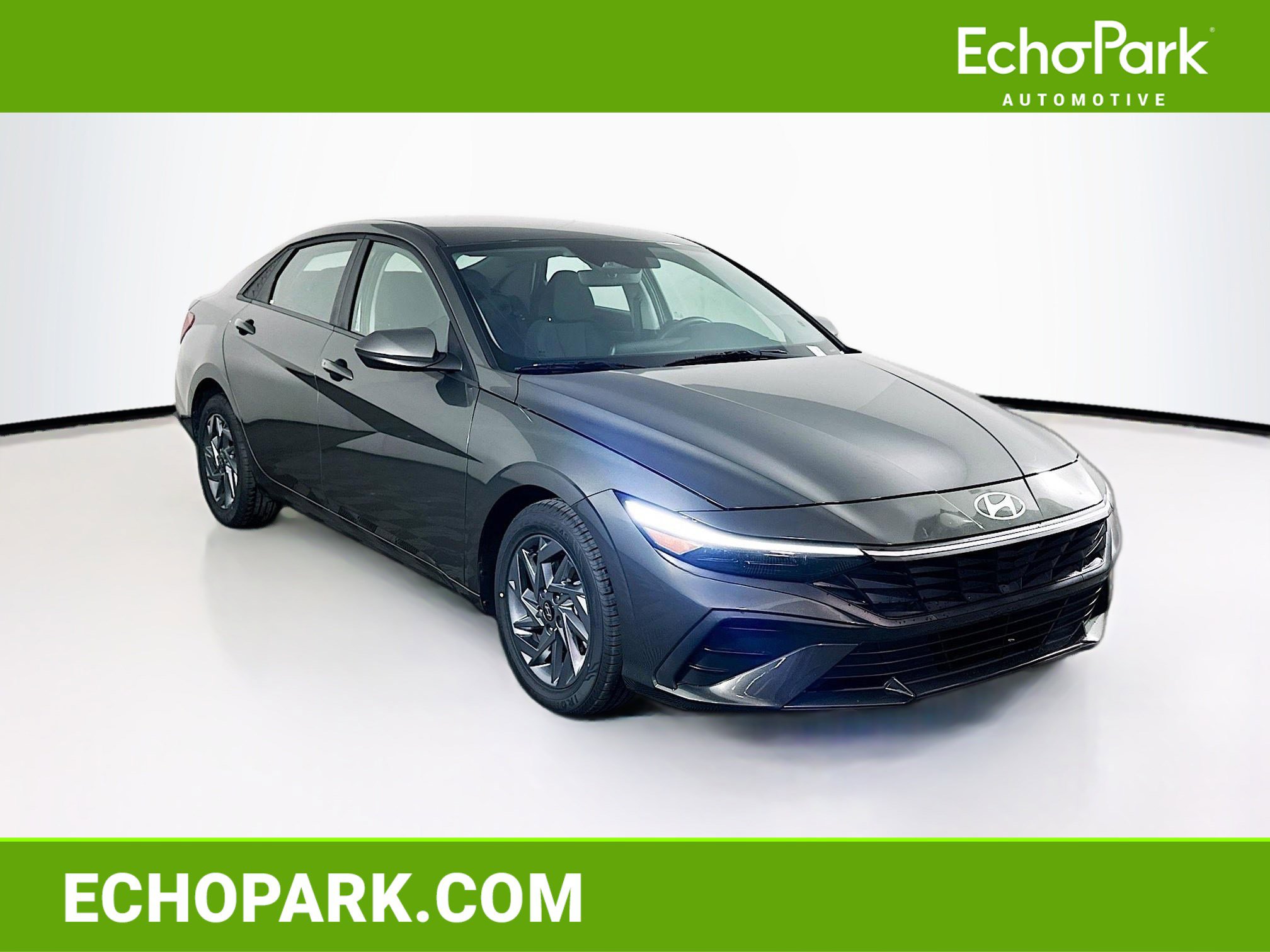 Used 2024 Hyundai Elantra SEL image 1