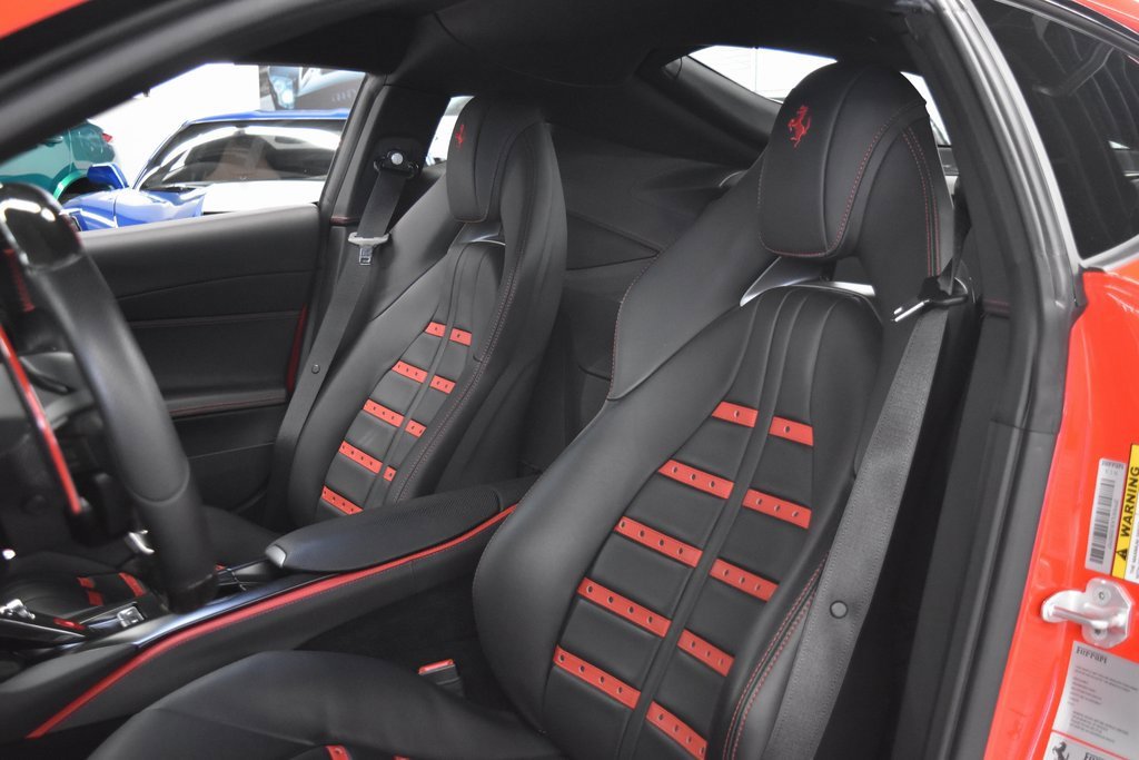 Used 2020 Ferrari 812 Superfast image 15