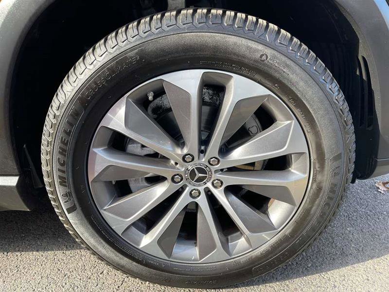 Used 2020 Mercedes-Benz GLE 350 4MATIC w/ Premium Package image 44