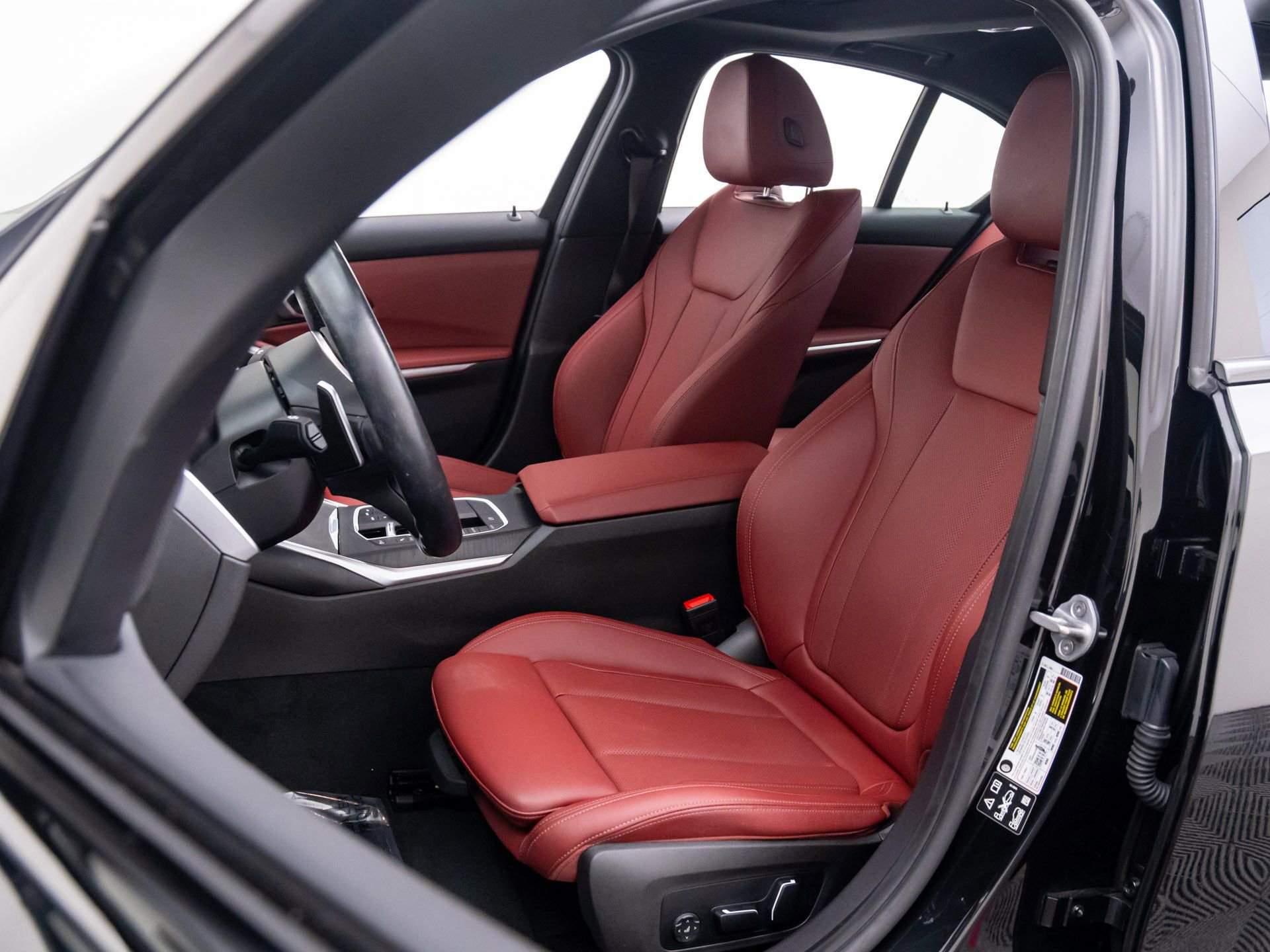 Certified 2024 BMW 330i xDrive Sedan w/ M Sport Package image 15