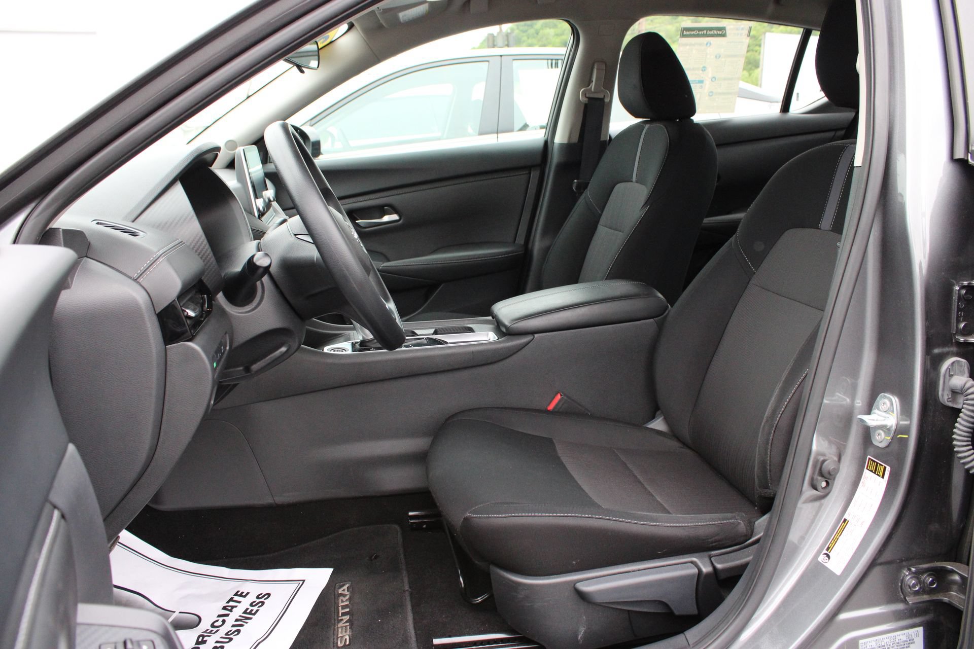 Used 2024 Nissan Sentra SV FWD image 16