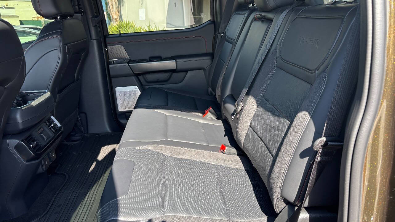 Used 2025 Ford F150 Raptor image 26
