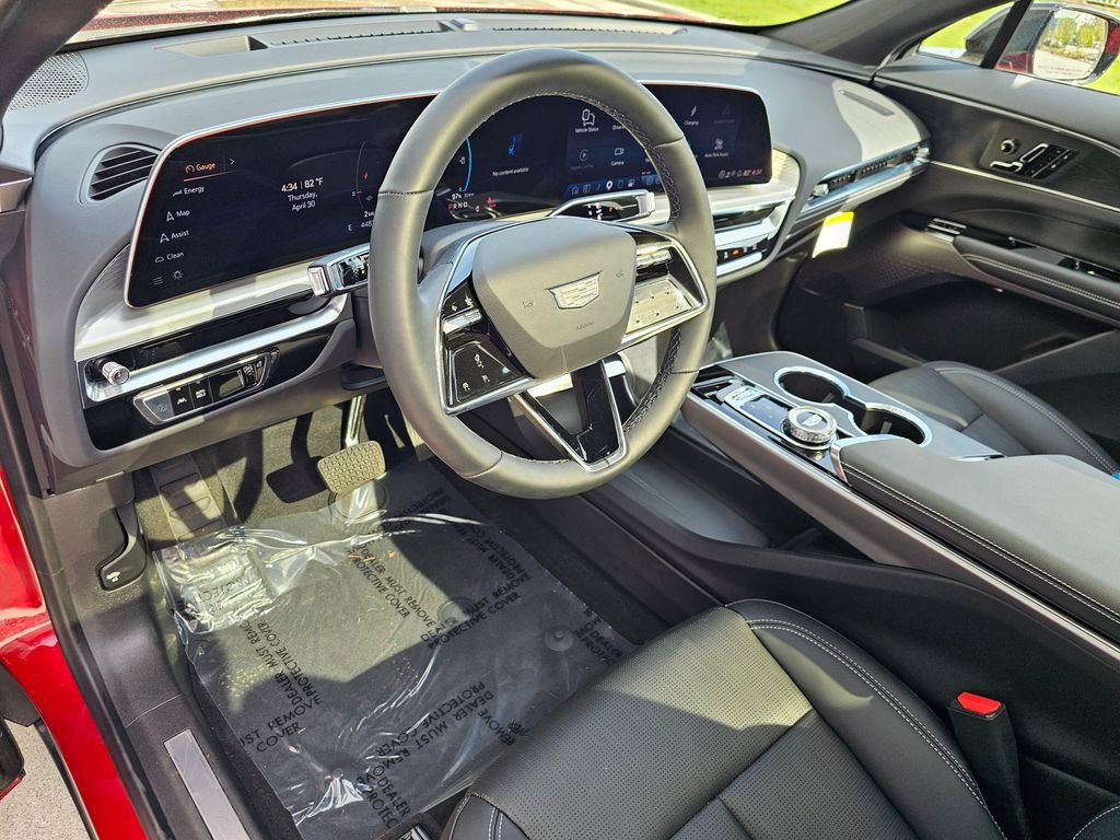 Used 2025 Cadillac Lyriq Sport AWD/4WD image 19