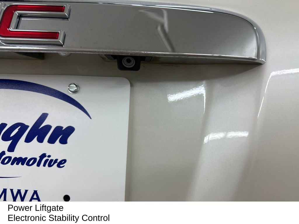 Used 2014 GMC Acadia Denali image 16