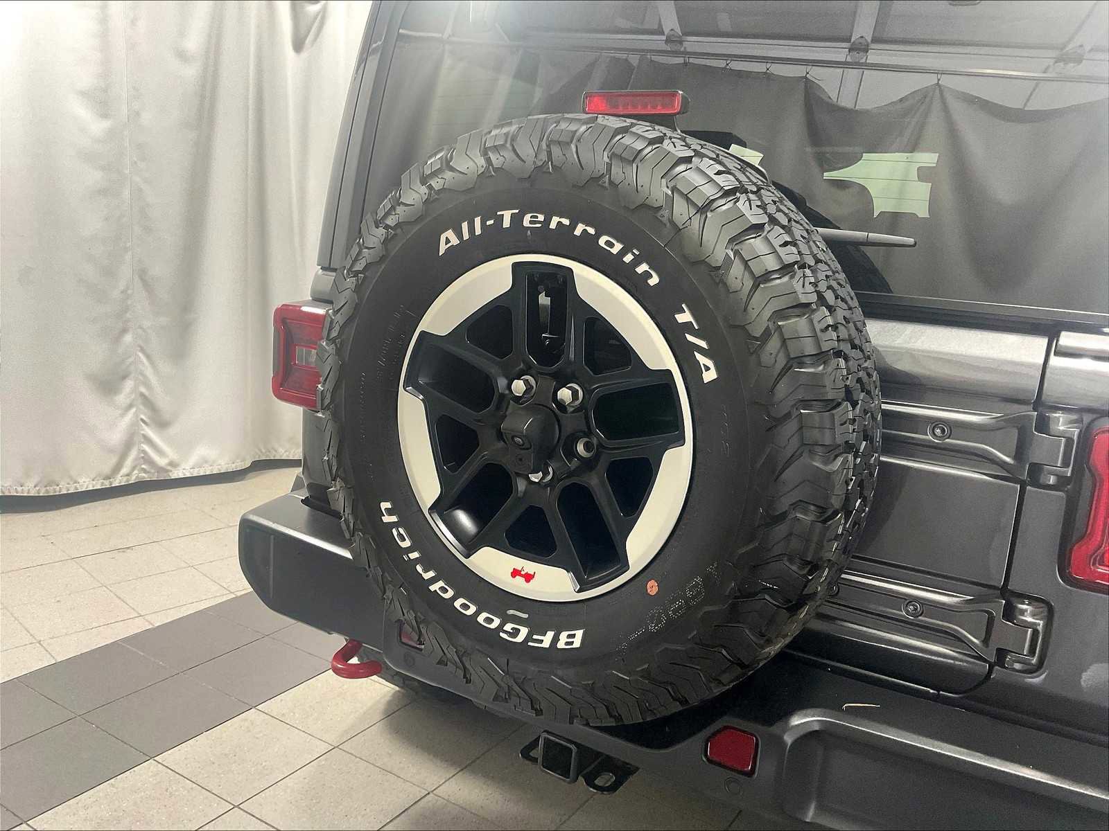 Used 2021 Jeep Wrangler Unlimited Rubicon image 27