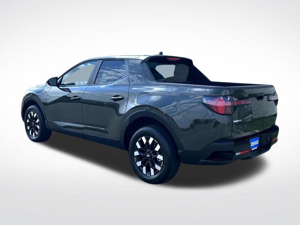Used 2025 Hyundai Santa Cruz SE AWD/4WD image 8