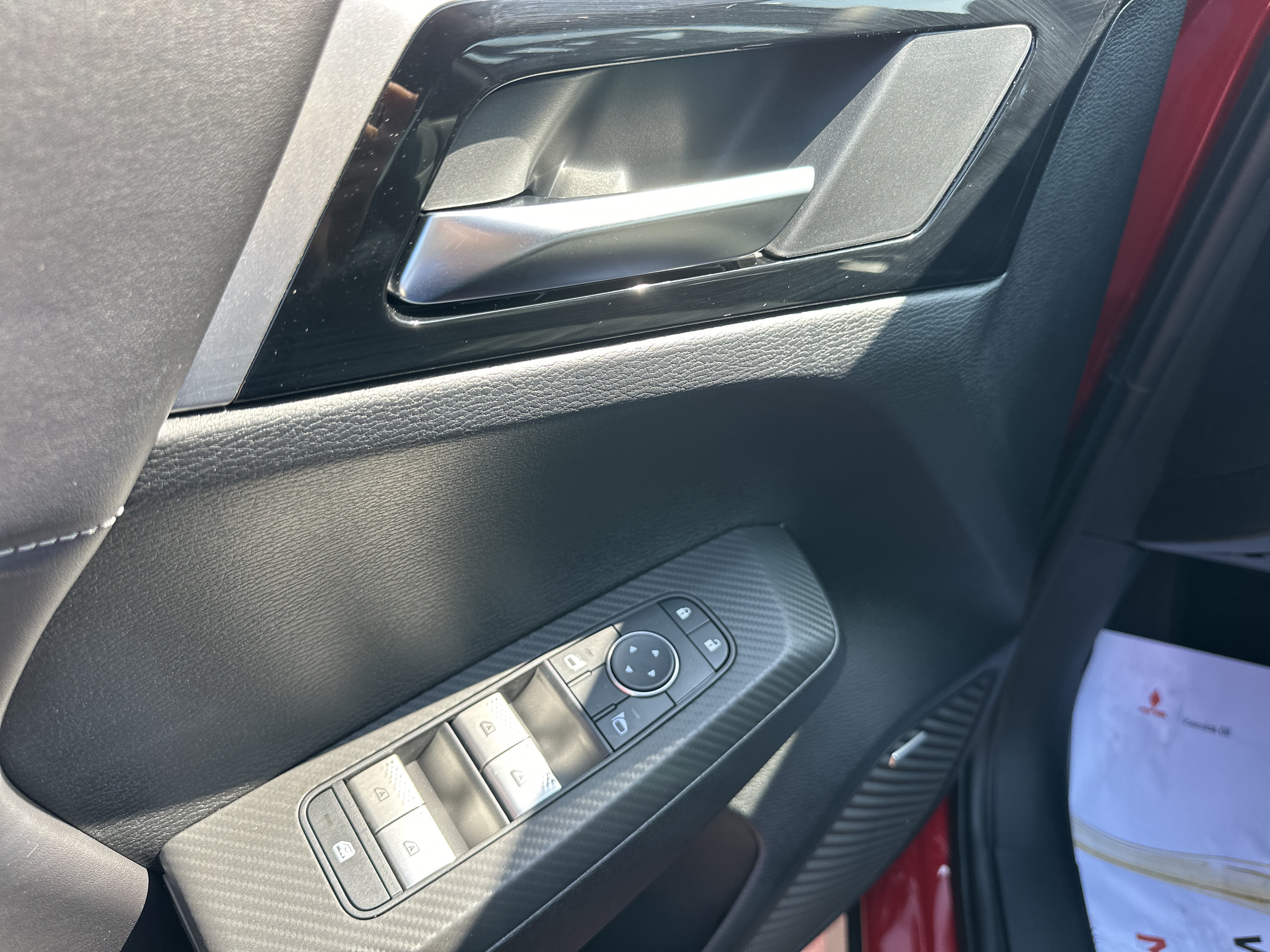 New 2026 Mitsubishi Outlander LE AWD/4WD image 9