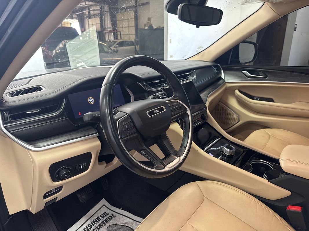 Used 2021 Jeep Grand Cherokee L Limited image 8