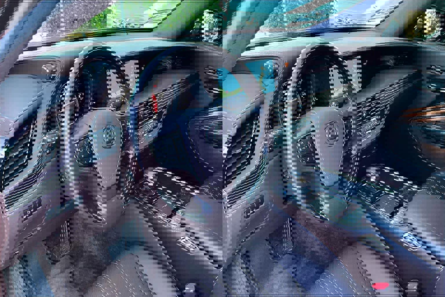 Used 2018 Lexus LS 500 AWD w/ Luxury Package image 18