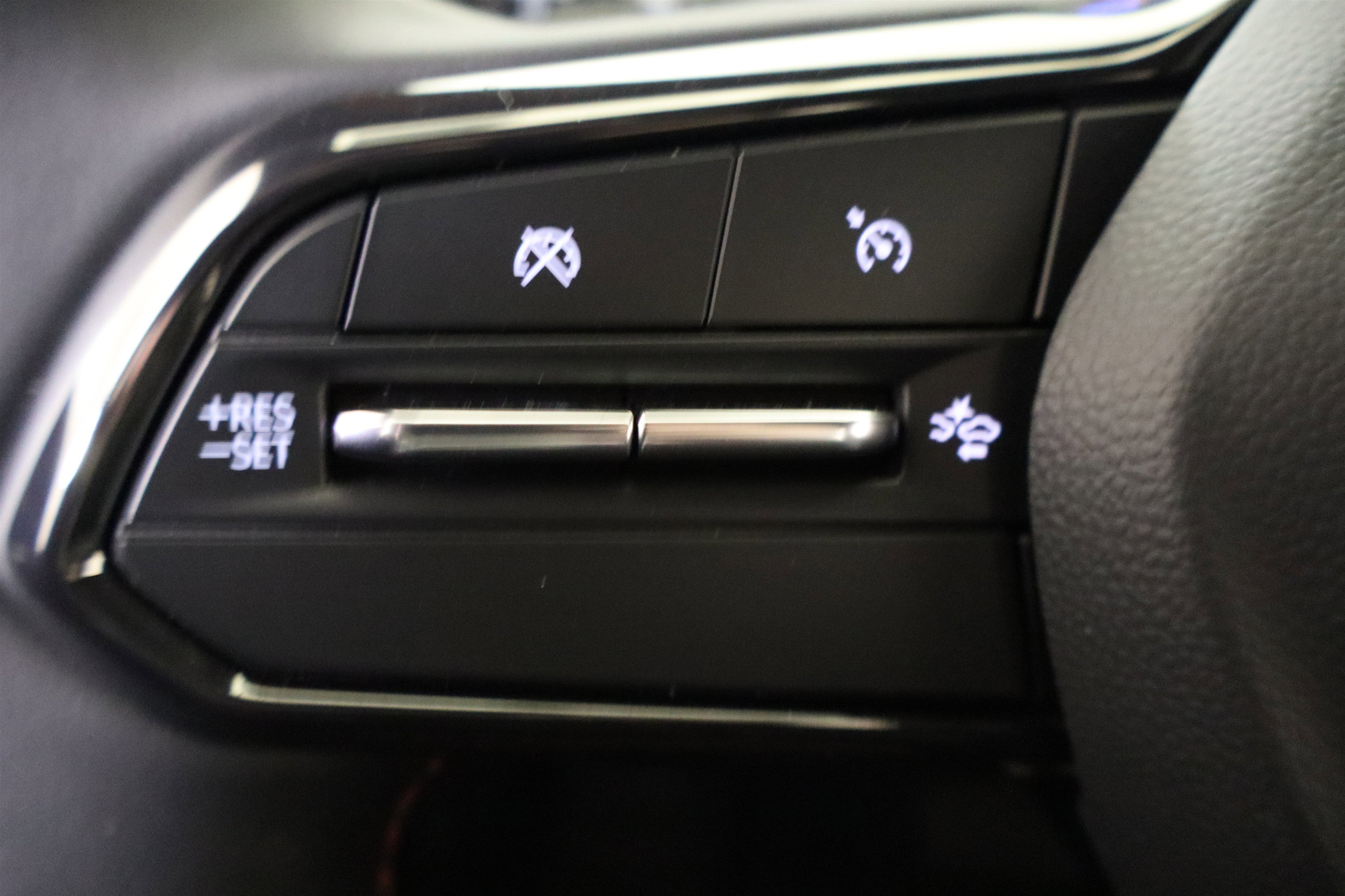 New 2025 Chevrolet Blazer EV RS image 30