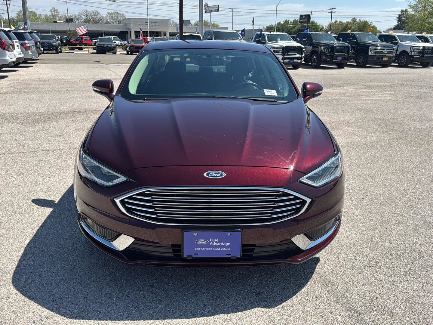 Used 2018 Ford Fusion SE image 2