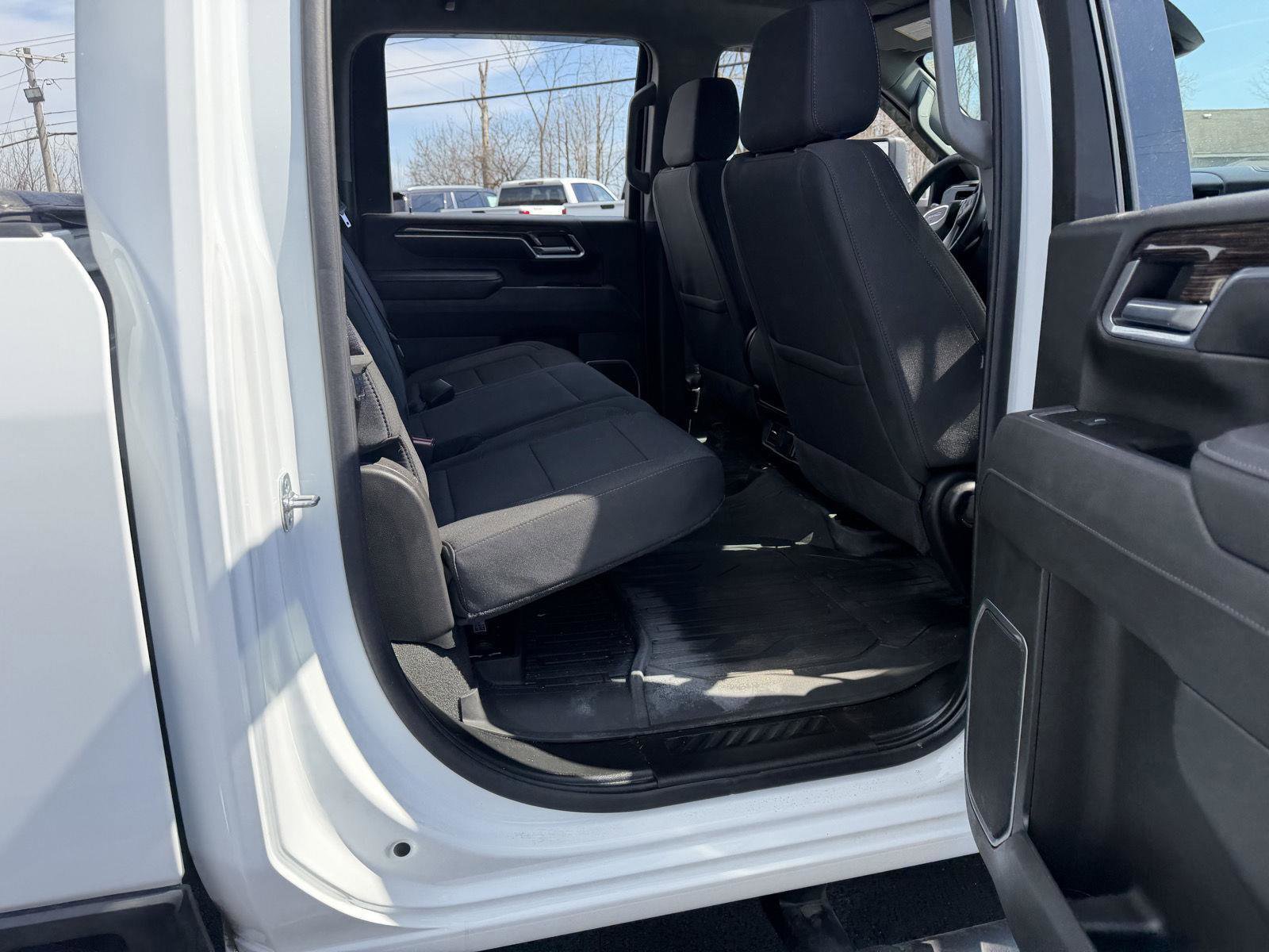 Used 2025 GMC Sierra 2500 SLE image 14