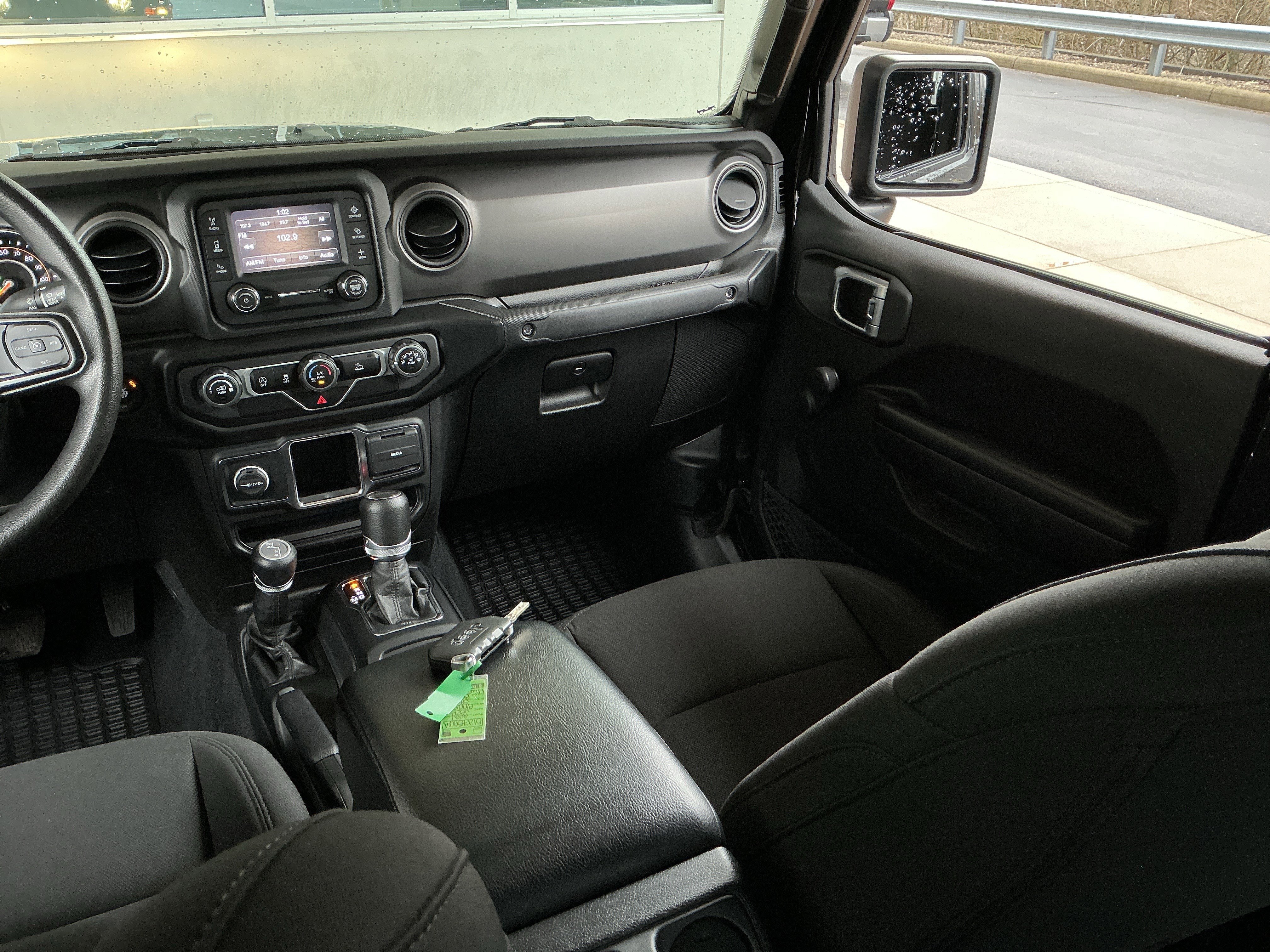 Used 2021 Jeep Gladiator Sport image 16