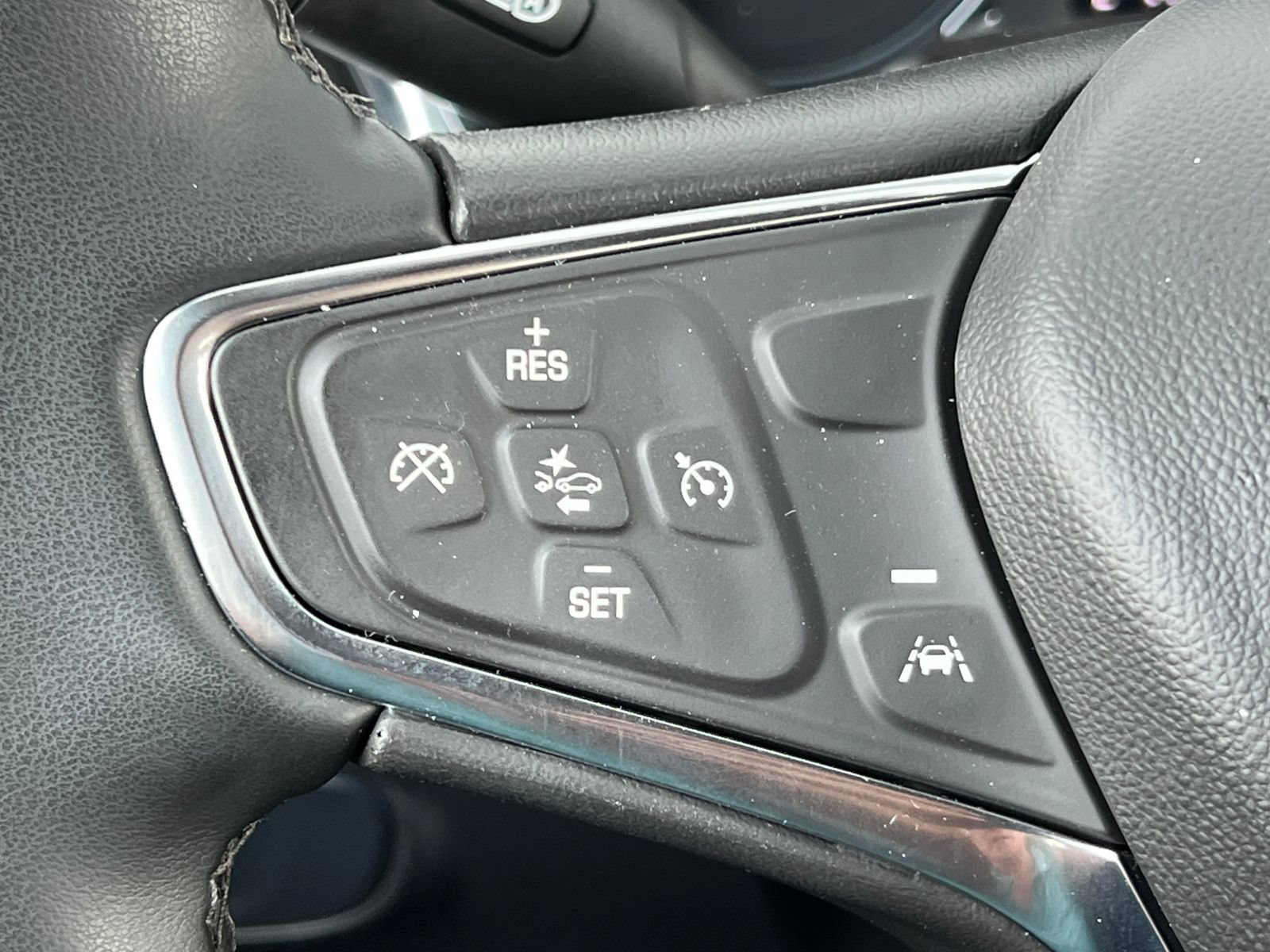 Used 2024 Chevrolet Equinox LT AWD/4WD image 19