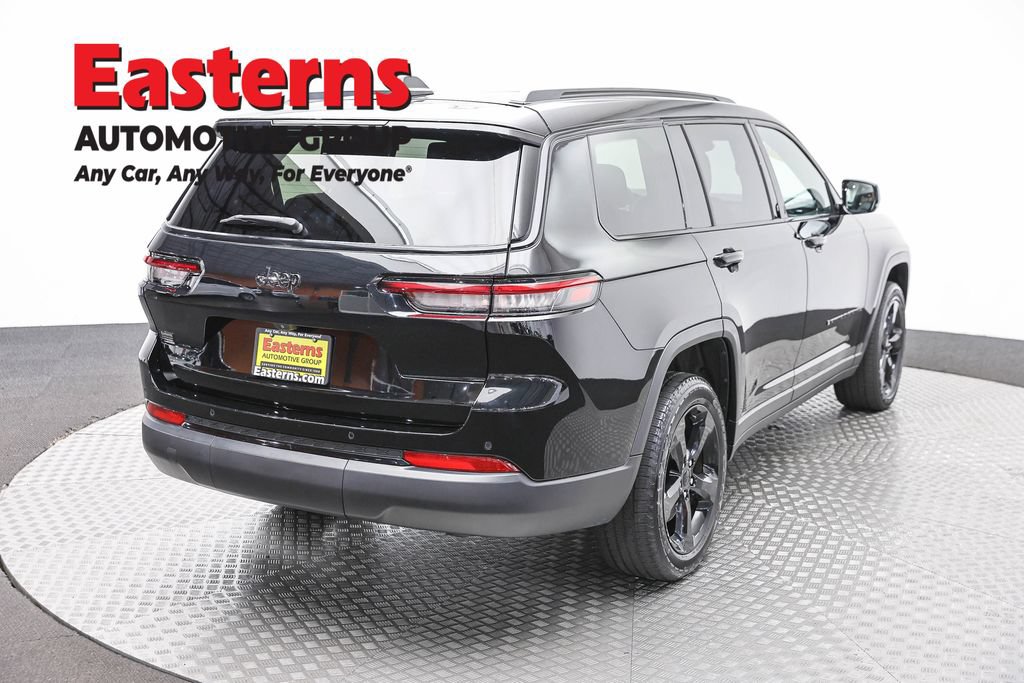 Used 2023 Jeep Grand Cherokee L Laredo AWD/4WD image 5