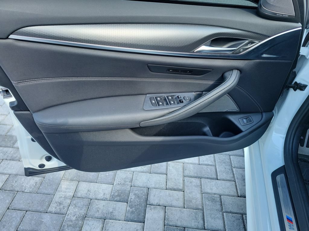 Used 2022 BMW 540i w/ M Sport Package RWD image 23