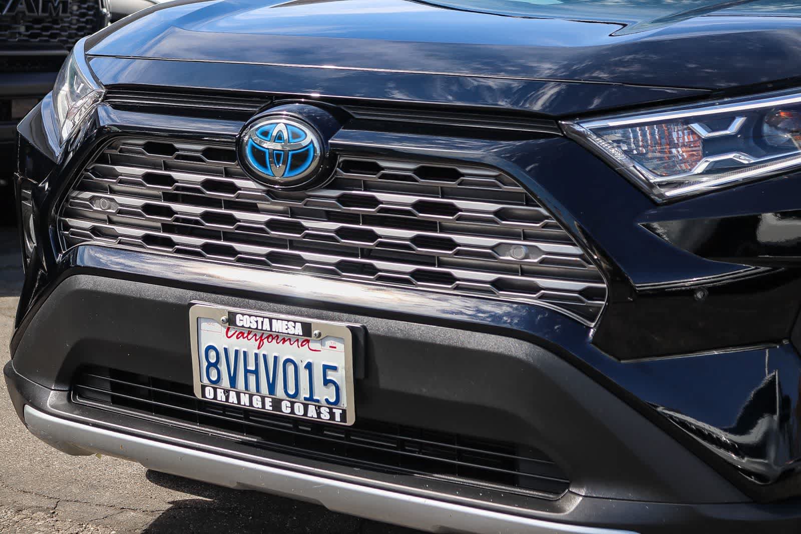 Used 2021 Toyota RAV4 Limited AWD/4WD image 9