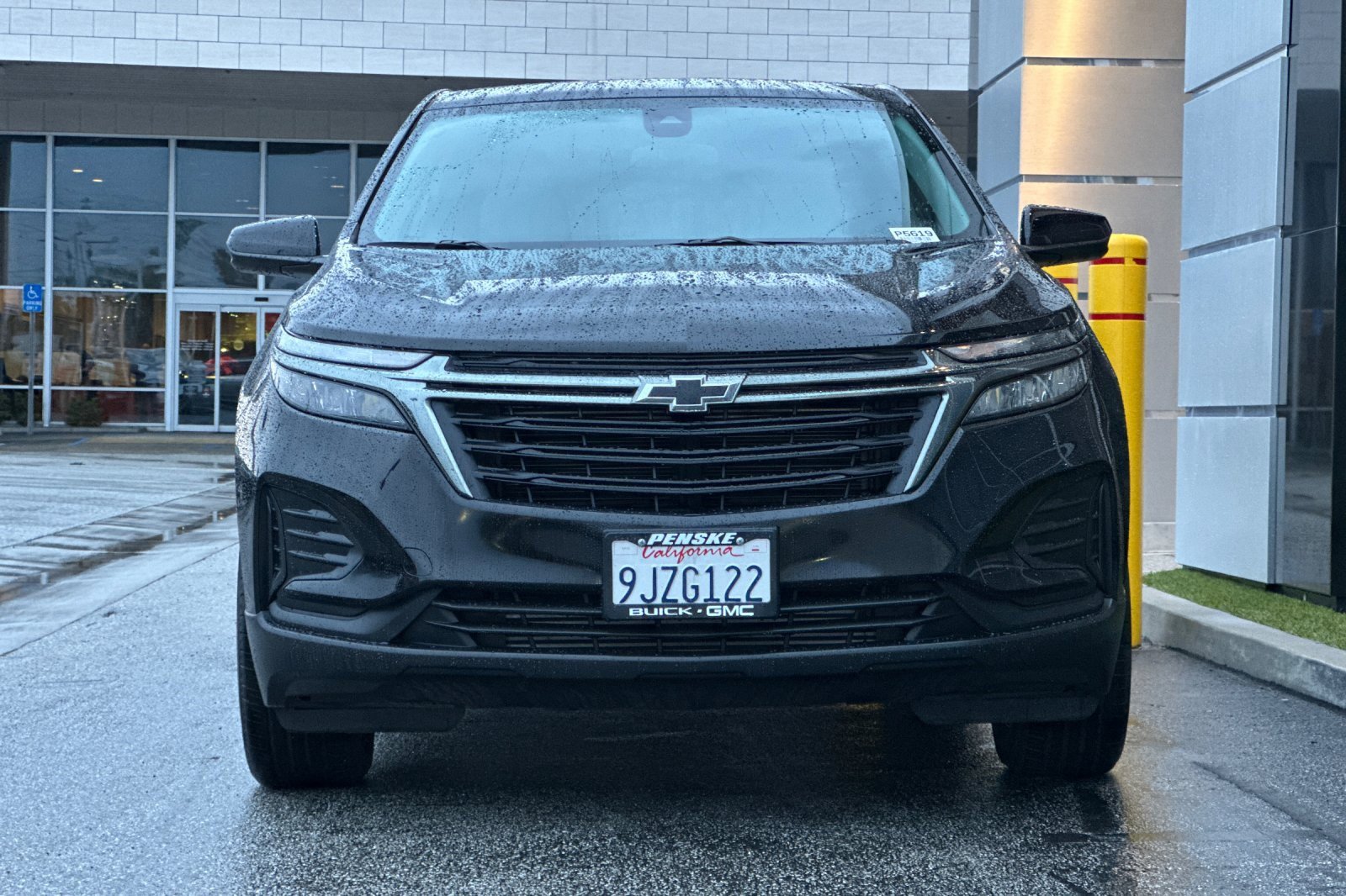 Used 2024 Chevrolet Equinox LS w/ LS Convenience Package image 9